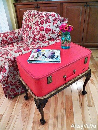 Vintage-Suitcases-interior-13