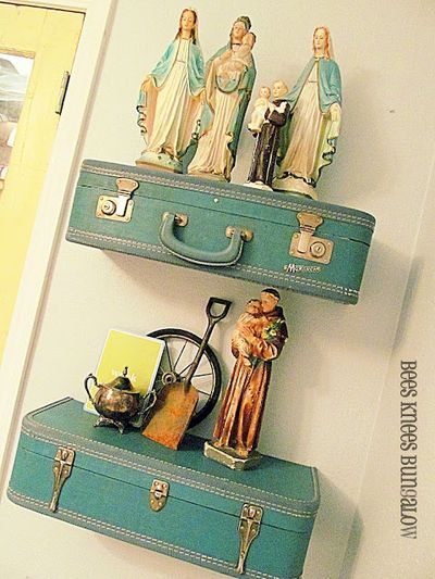 Vintage-Suitcases-interior-30