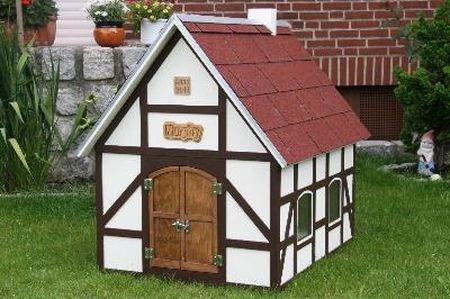домик для собаки с двухскатной крышей